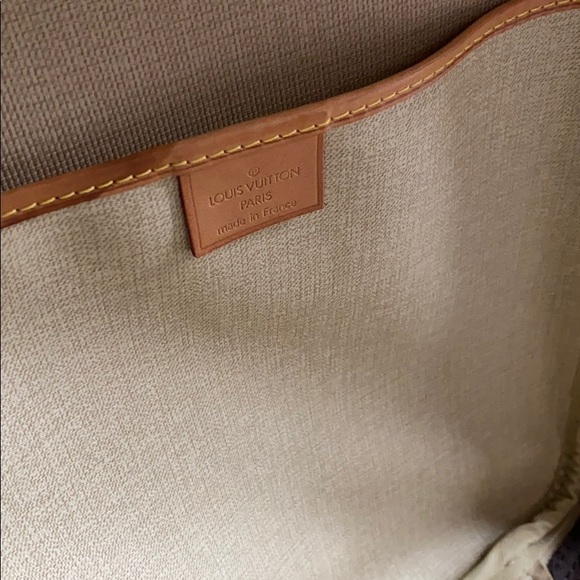 Louis Vuitton Excursion Bag - Picture 11 of 16